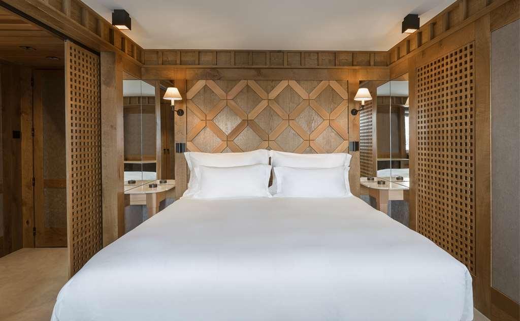 Aman Le Melezin Hotel Courchevel Room photo